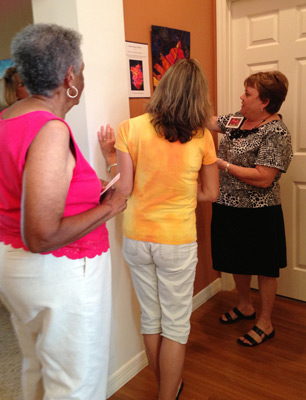 Ellen Lindner explaining "When Crotons Cut Loose"