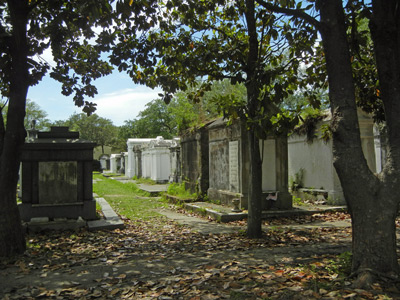 New Orleans cemetery.  AdventureQuilter.com/blog