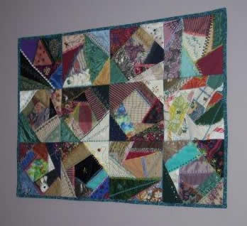 Hanging Quilts  Quilted wall hangings, Quilt wall hangers, Quilts decor