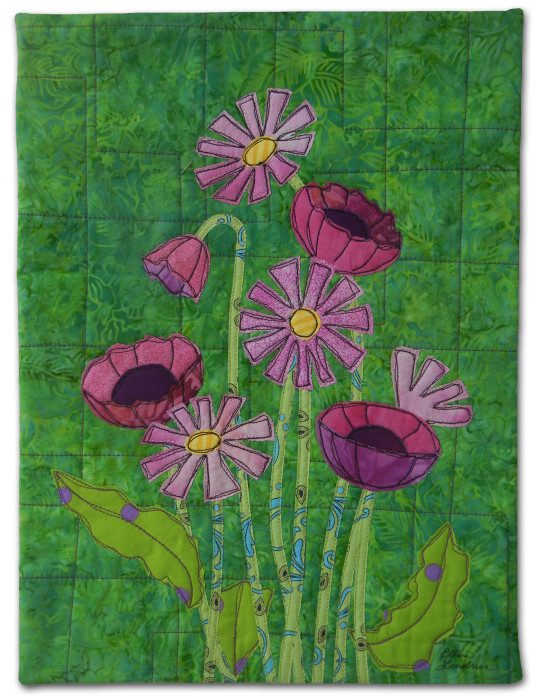 Class sample for Ellen Lindner's "Floral Improv." AdventureQuilter.com