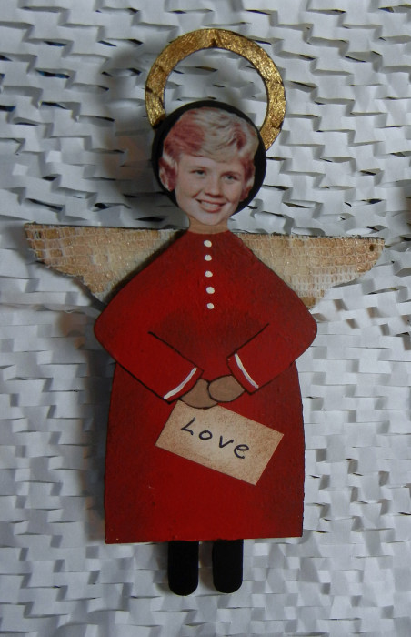 Angel ornament made by Ellen Lindner. AdventureQuilter.com/blog