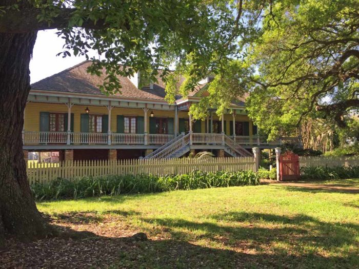 Laura Plantation, Valcharie, LA. Ellen Lindner, AdventureQuilter.com/blog