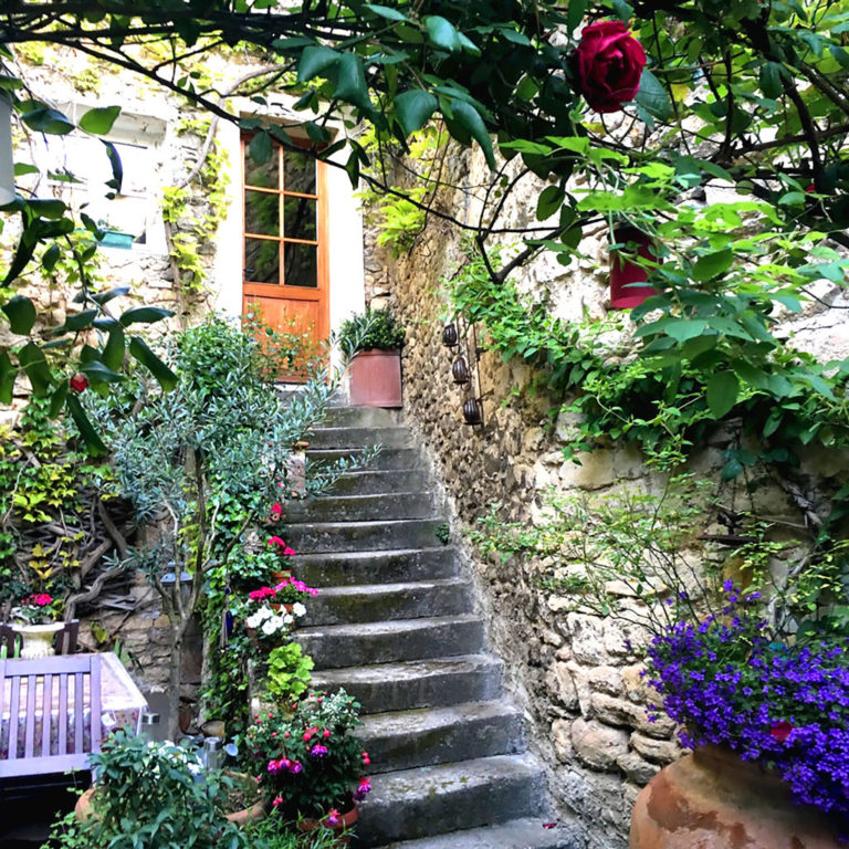 Group Challenges. Ellen Lindner, AdventureQuilter.com/blog