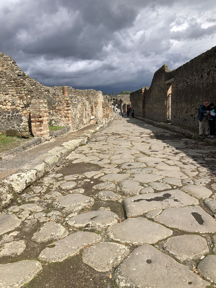 A Visit to Pompeii. Ellen Lindner, AdventureQuilter.com/blog