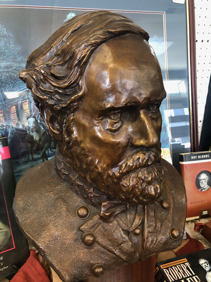 Antiquing in the South. Ellen Lindner, AdventureQuilter.com/blog