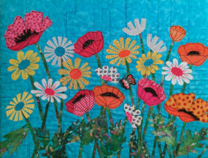 Made in Ellen Lindner's class "Floral Improv," by Daisy Lefebure. AdventureQuilter.com